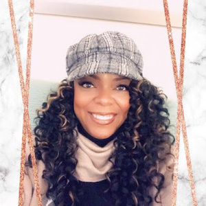 Meet your Posher, Crystal